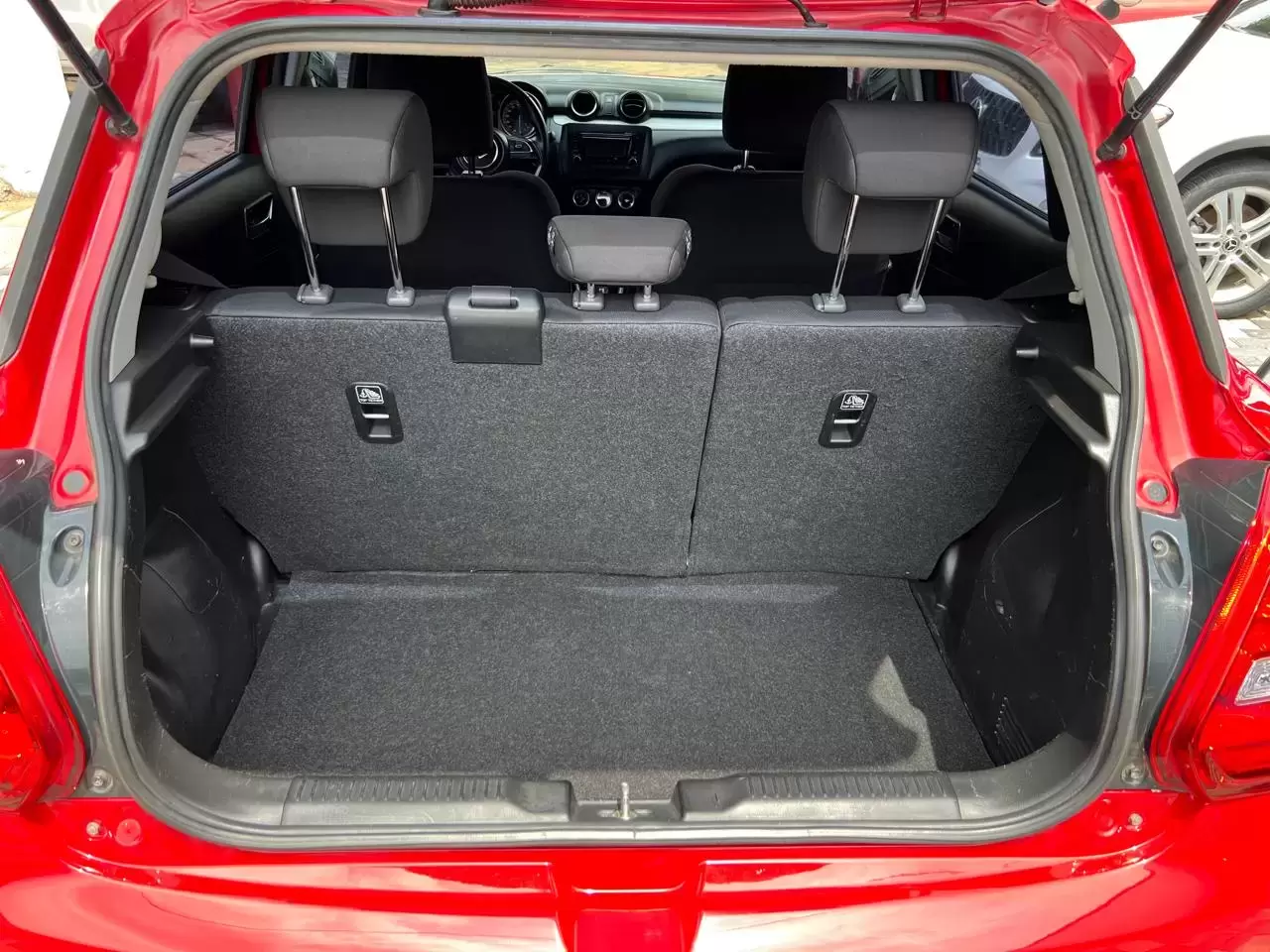 Suzuki Swift Full 2018 en Globalmotors: Diseño moderno y deportivo. - Imagen 19