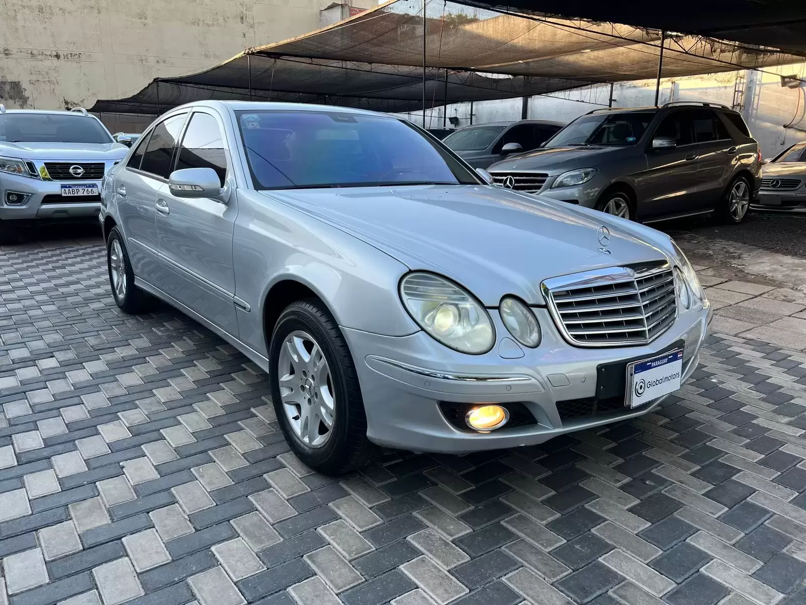 Mercedes Benz E320 CDI Full 2007 en Globalmotors: Lujo y eficiencia. - Imagen 3
