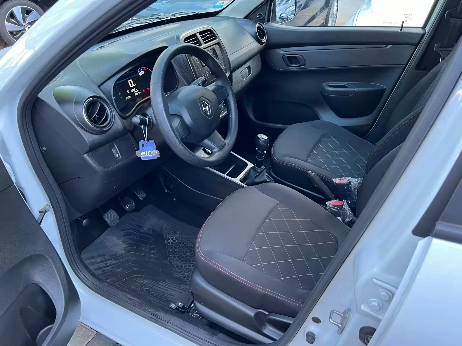 Renault Kwid 2024 en Globalmotors: Compacto, moderno y funcional. ¡Descúbrelo! - Imagen 8