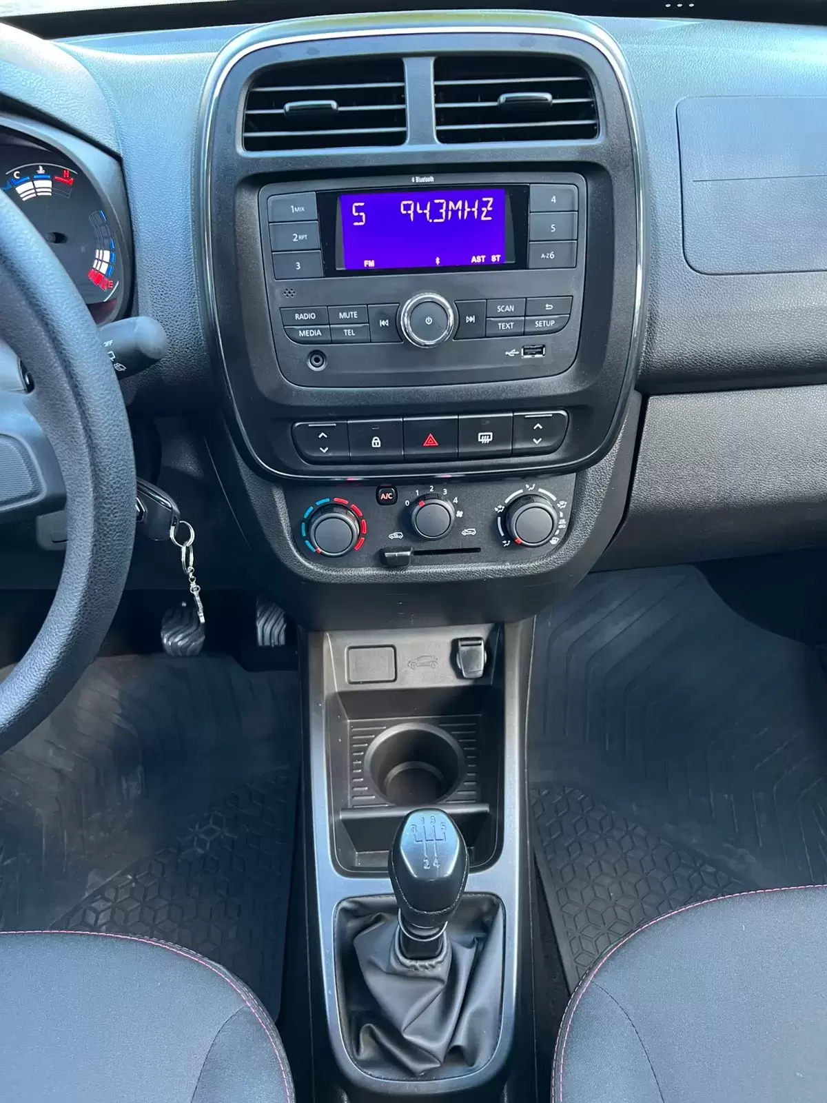 Renault Kwid 2024 en Globalmotors: Compacto, moderno y funcional. ¡Descúbrelo! - Imagen 16
