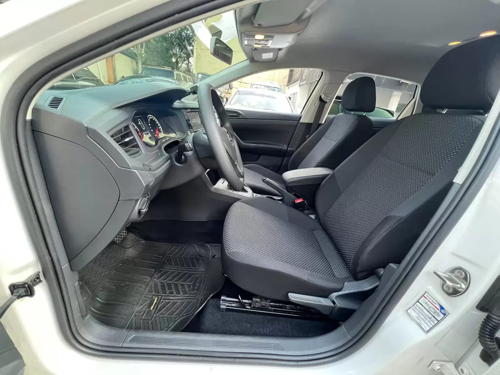 Volkswagen Polo MSI 2020 en Globalmotors: Hatchback compacto y moderno. - Imagen 8
