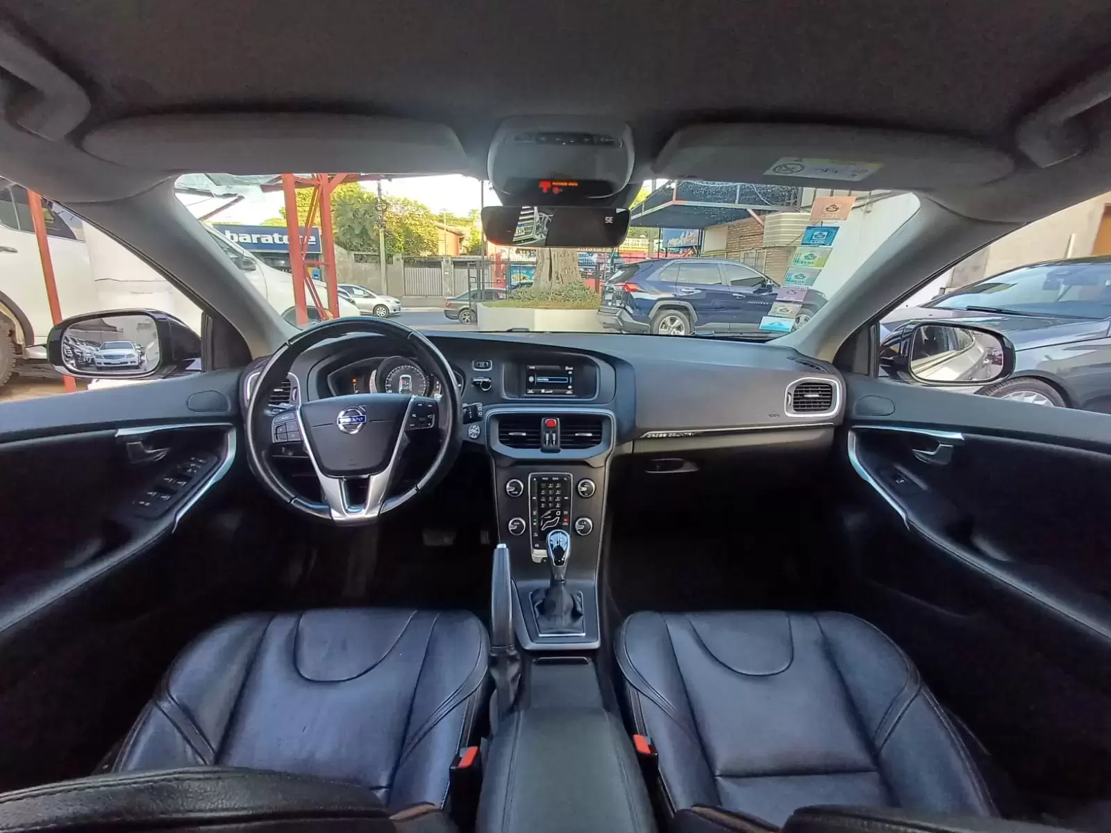 Volvo V40 D4 Full 2016 en Globalmotors: Elegancia y rendimiento. - Imagen 12