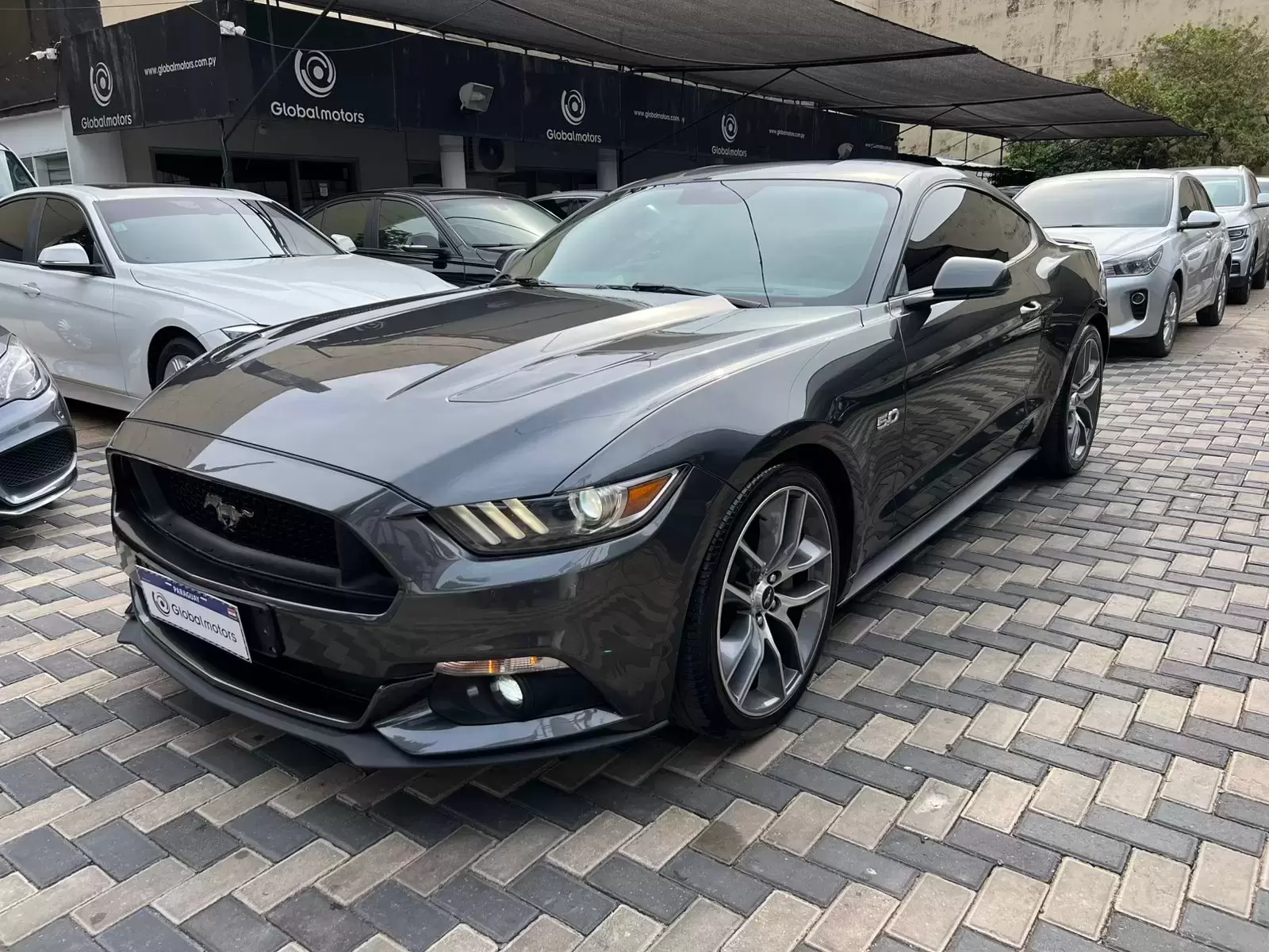 Ford Mustang GT Full 2017 en Globalmotors: Potencia y estilo icónico.
