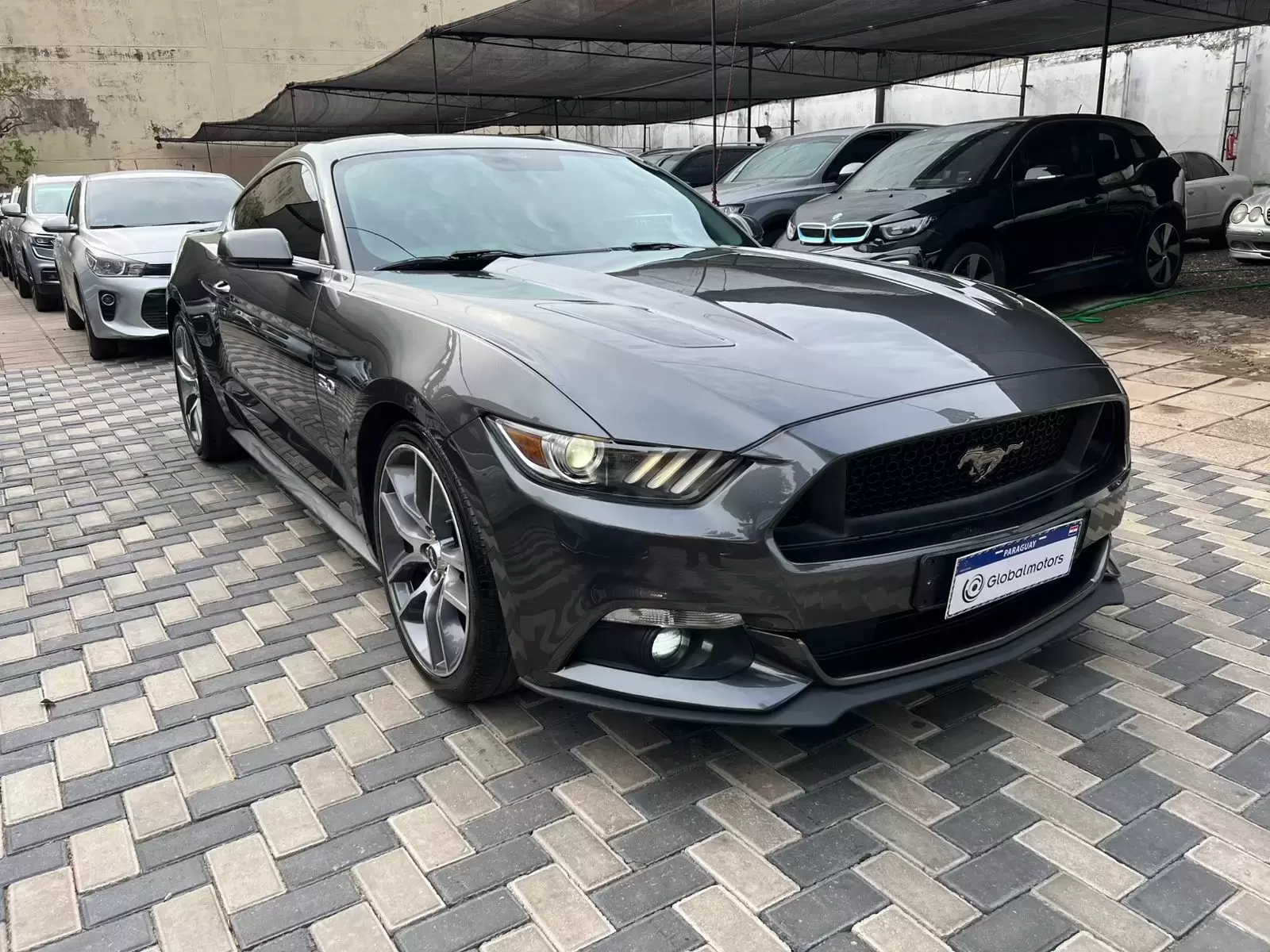Ford Mustang GT Full 2017 en Globalmotors: Potencia y estilo icónico. - Imagen 3