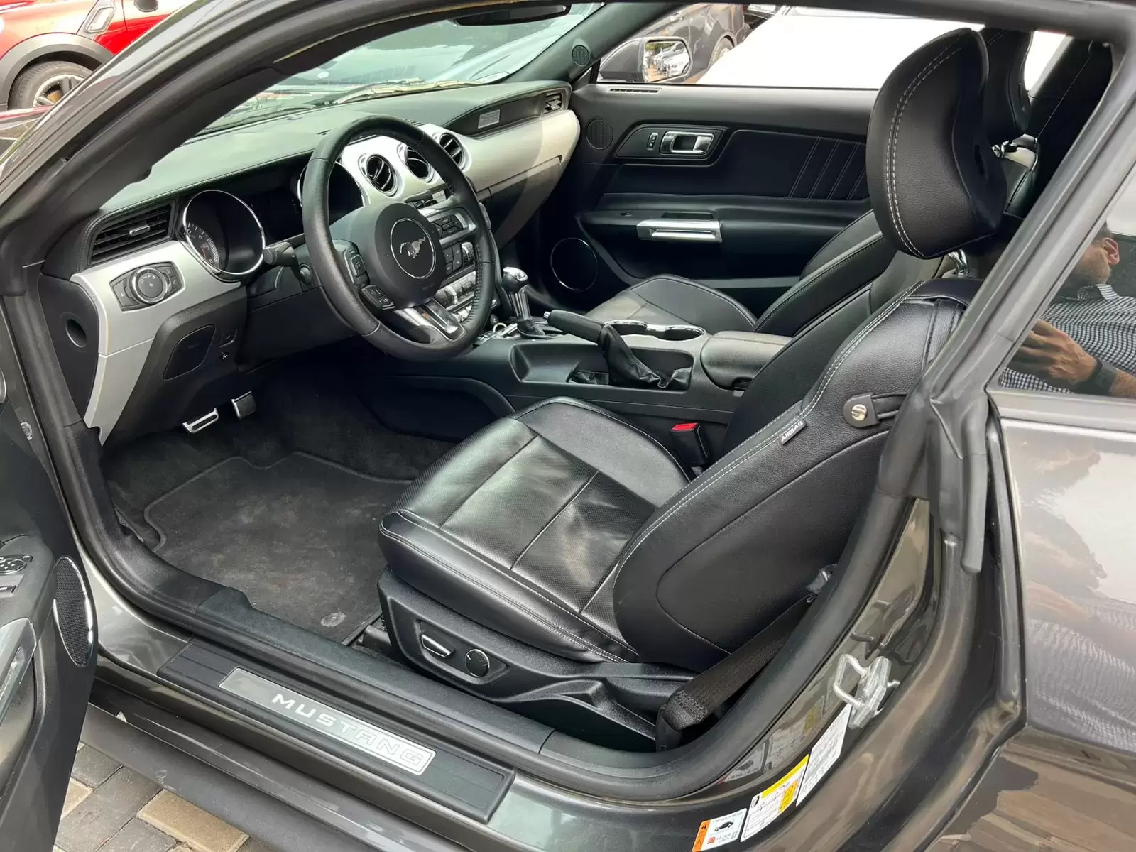 Ford Mustang GT Full 2017 en Globalmotors: Potencia y estilo icónico. - Imagen 8