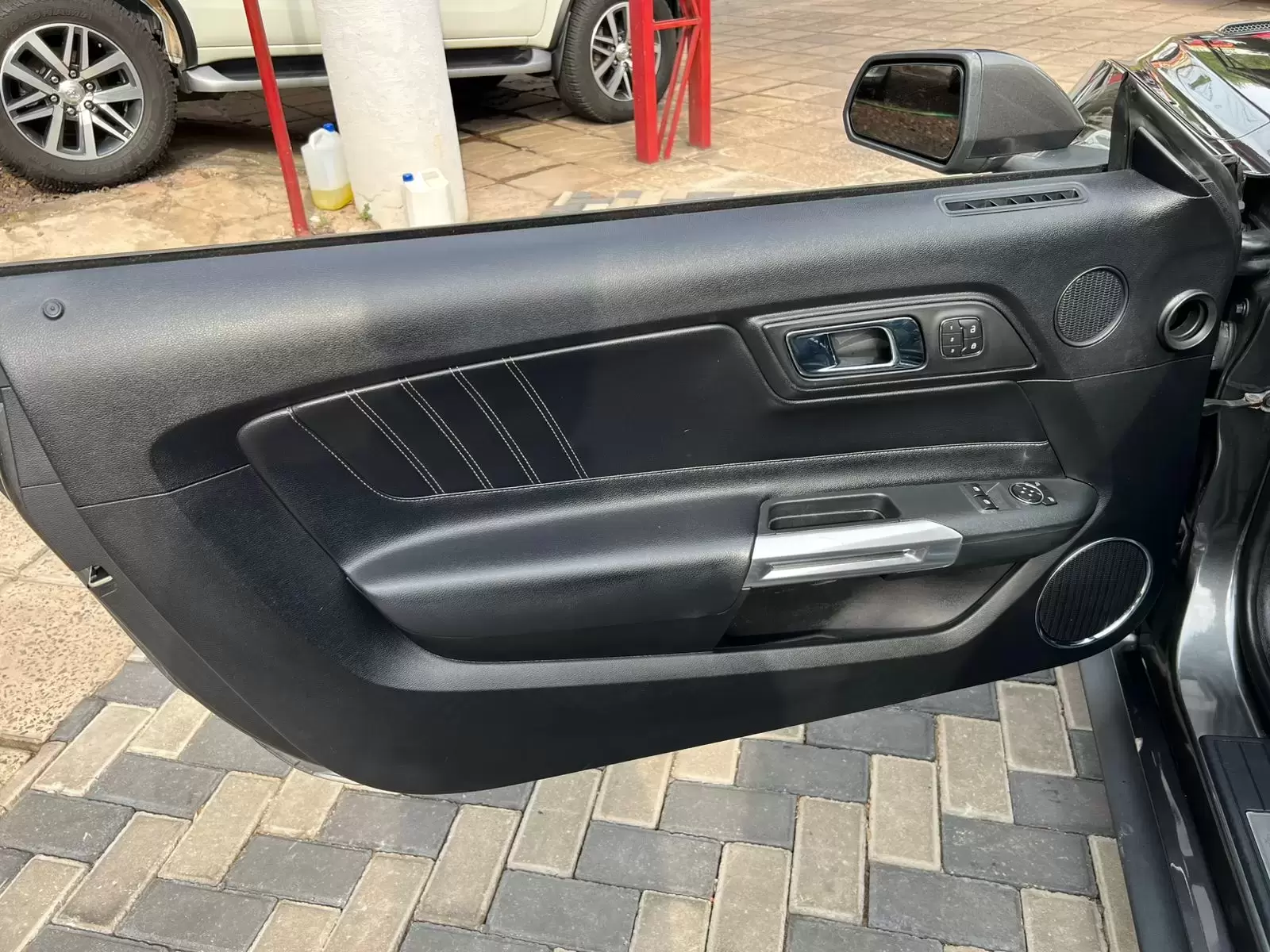 Ford Mustang GT Full 2017 en Globalmotors: Potencia y estilo icónico. - Imagen 9