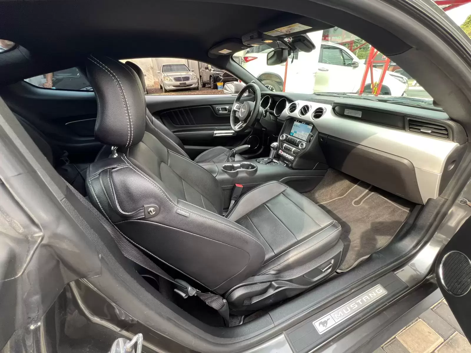 Ford Mustang GT Full 2017 en Globalmotors: Potencia y estilo icónico. - Imagen 12