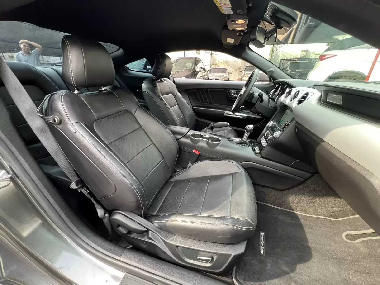 Ford Mustang GT Full 2017 en Globalmotors: Potencia y estilo icónico. - Imagen 13
