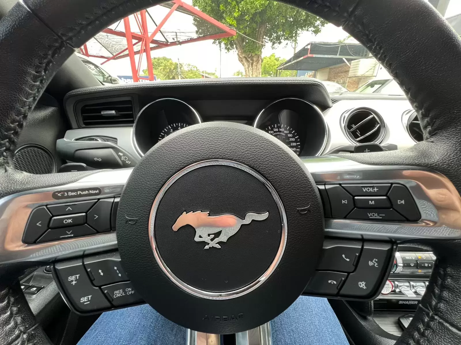 Ford Mustang GT Full 2017 en Globalmotors: Potencia y estilo icónico. - Imagen 19