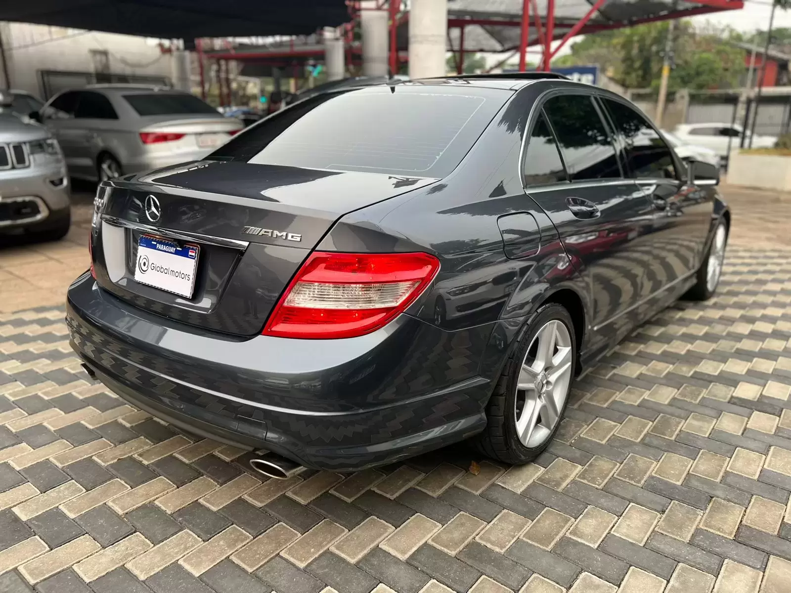 Mercedes Benz C300 Full 2011 en Globalmotors: Elegancia y rendimiento. - Imagen 7