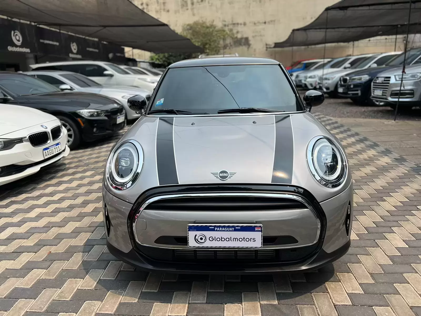 Mini Cooper Hatch 2023 en Globalmotors: Diseño icónico y tecnología avanzada. - Imagen 2