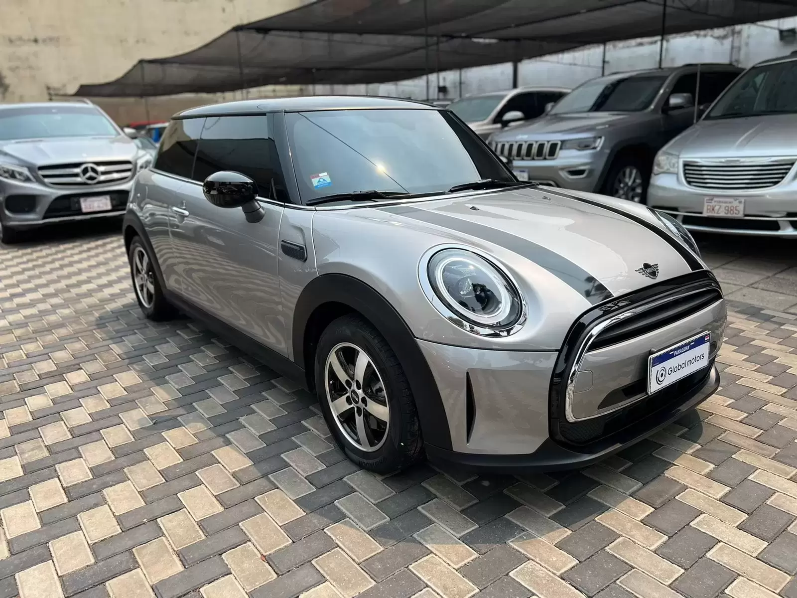 Mini Cooper Hatch 2023 en Globalmotors: Diseño icónico y tecnología avanzada. - Imagen 3