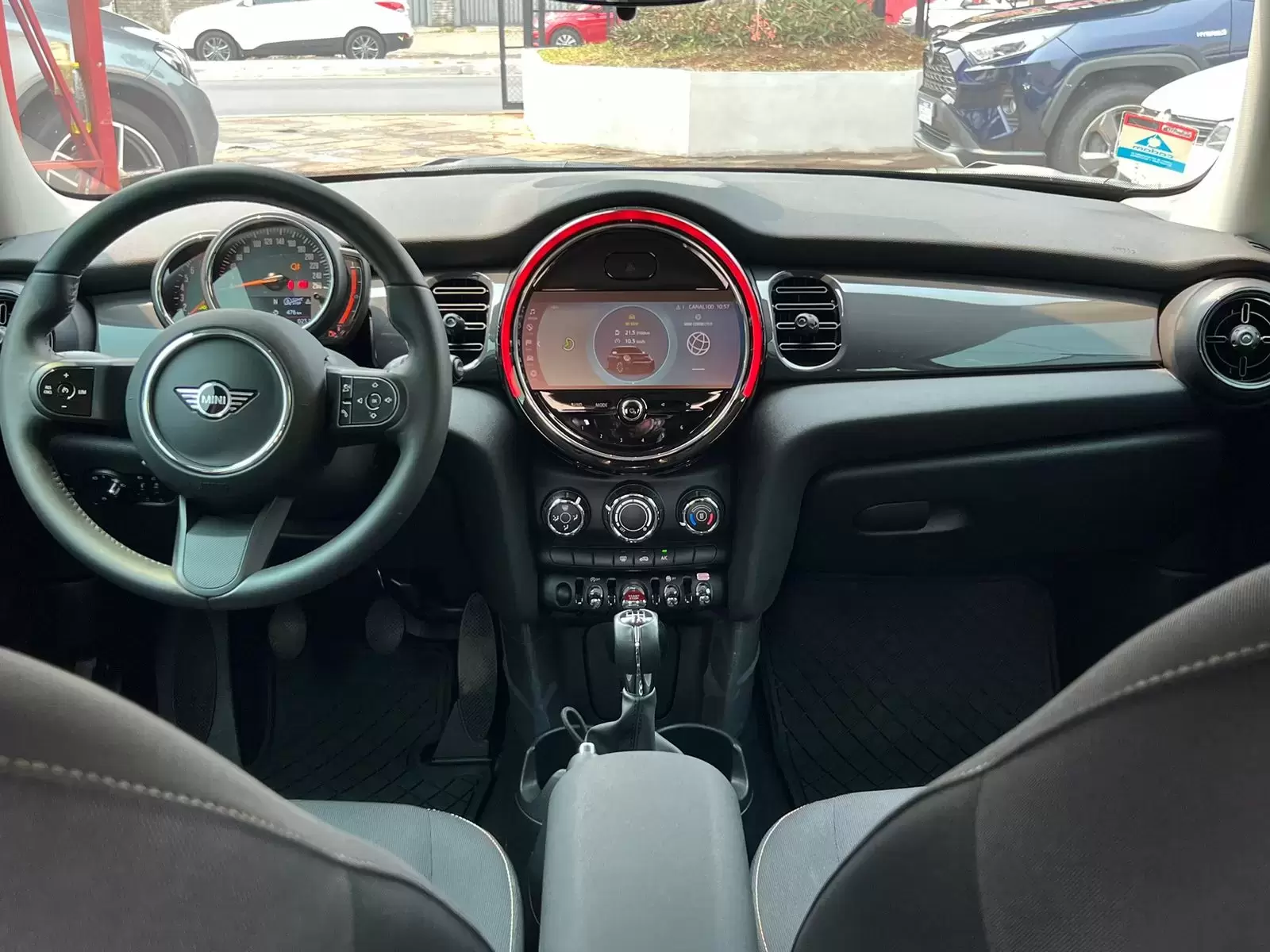 Mini Cooper Hatch 2023 en Globalmotors: Diseño icónico y tecnología avanzada. - Imagen 15
