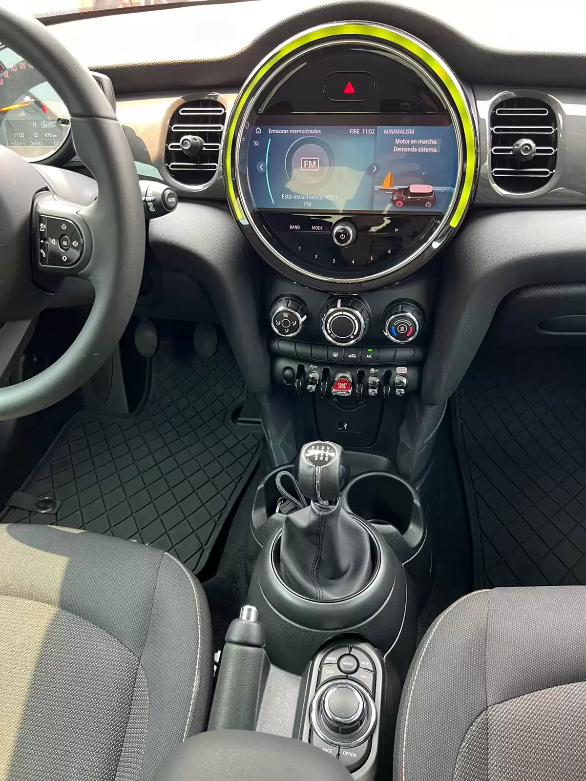 Mini Cooper Hatch 2023 en Globalmotors: Diseño icónico y tecnología avanzada. - Imagen 16