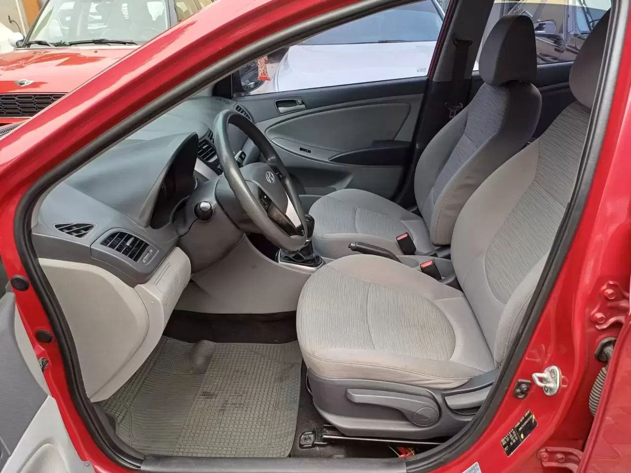Hyundai Accent 2017 en Globalmotors: Estilo, eficiencia y comodidad. - Imagen 8