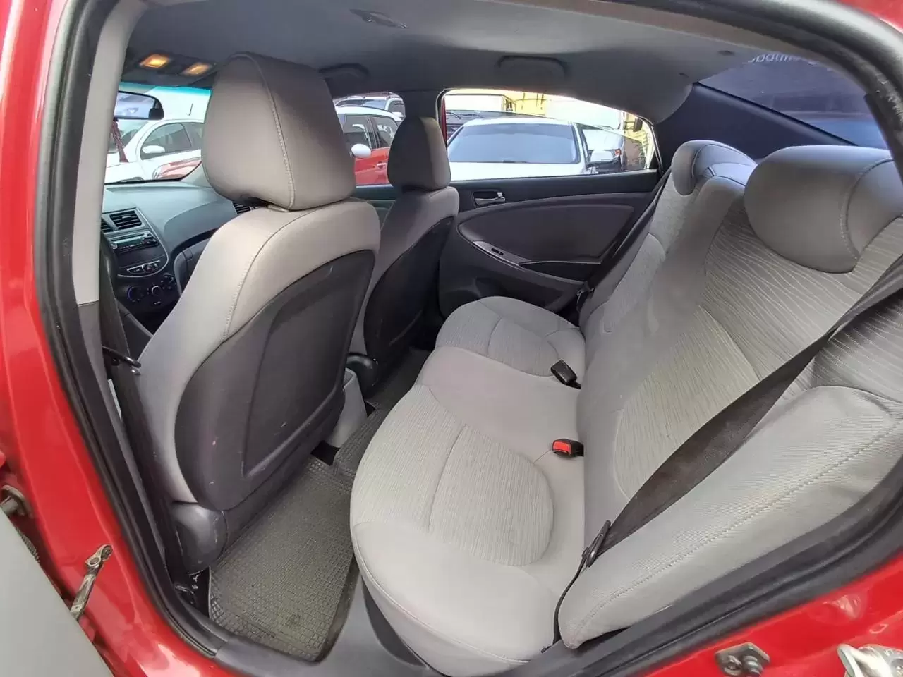 Hyundai Accent 2017 en Globalmotors: Estilo, eficiencia y comodidad. - Imagen 12