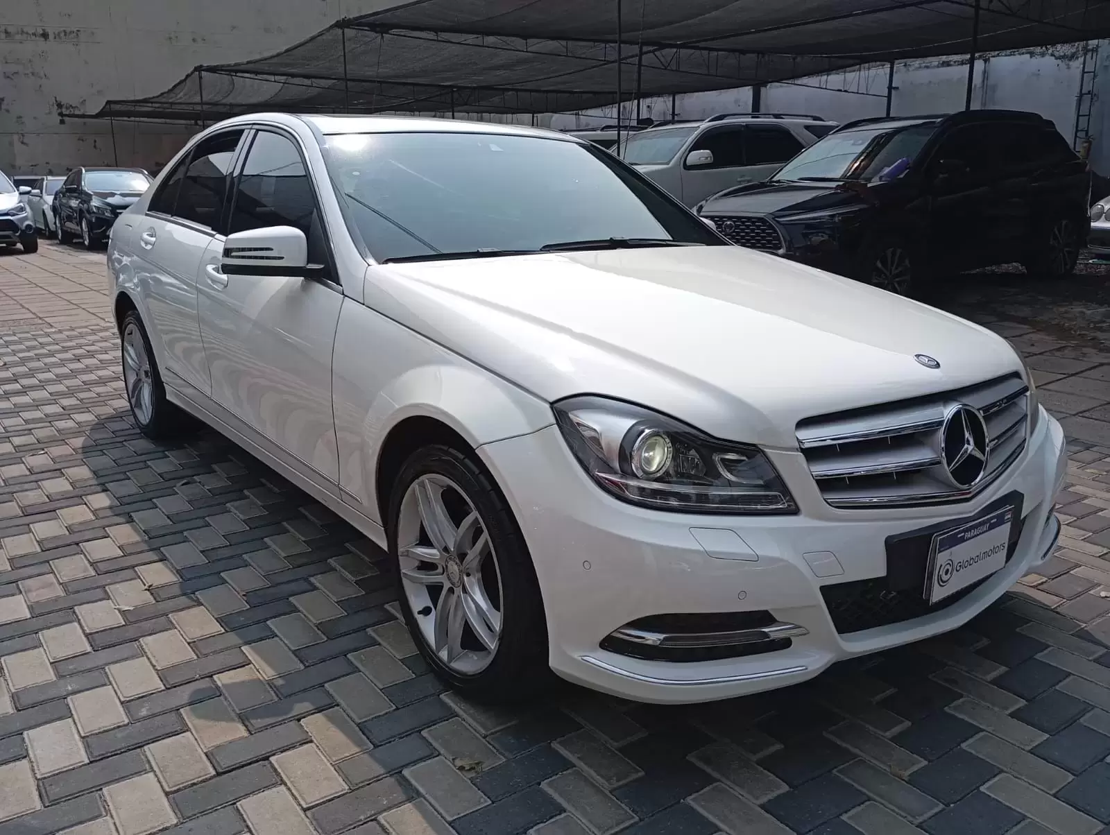 Mercedes Benz C220 CDI 2014 en Globalmotors: Lujo y rendimiento. - Imagen 3