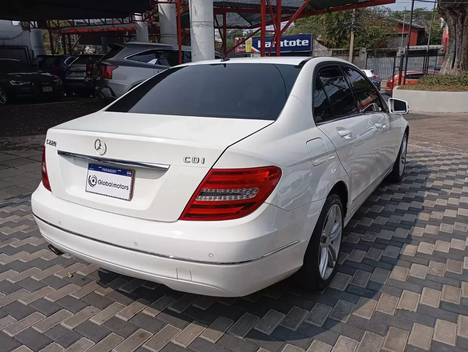 Mercedes Benz C220 CDI 2014 en Globalmotors: Lujo y rendimiento. - Imagen 7