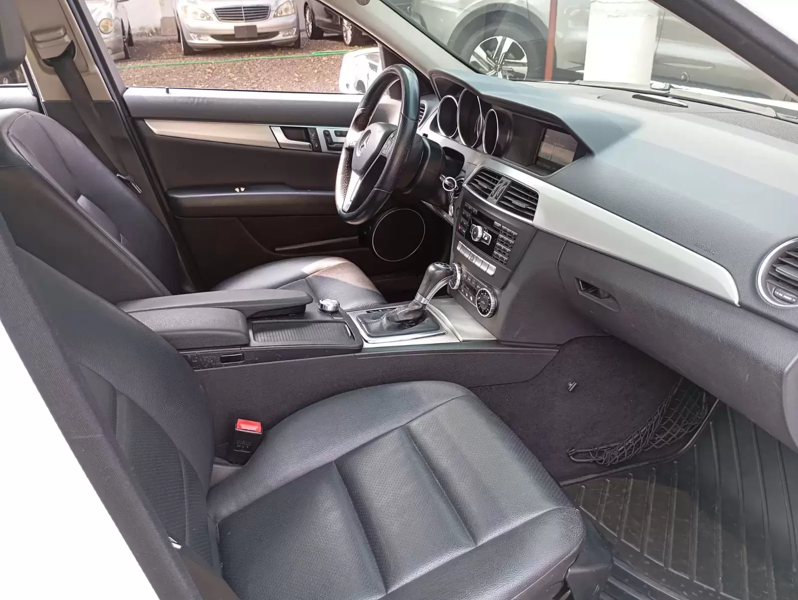 Mercedes Benz C220 CDI 2014 en Globalmotors: Lujo y rendimiento. - Imagen 8