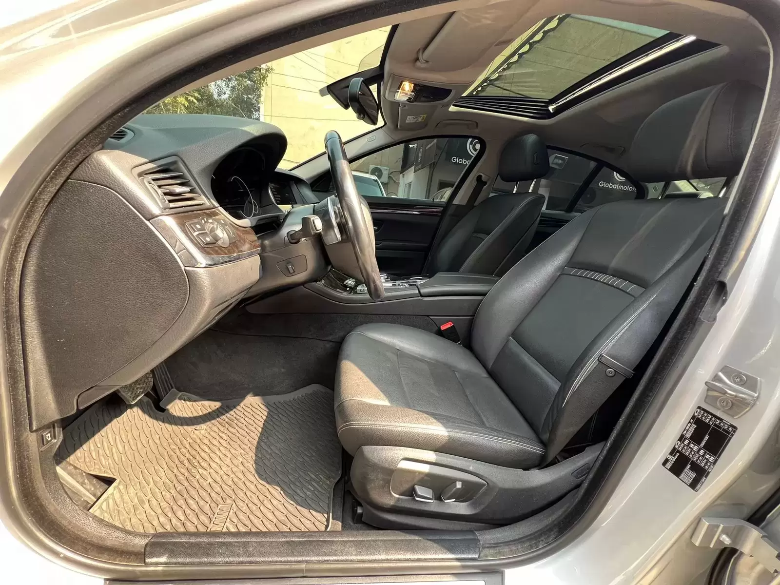 BMW 520d Luxury 2016 en Globalmotors: Berlina de alta gama. - Imagen 9