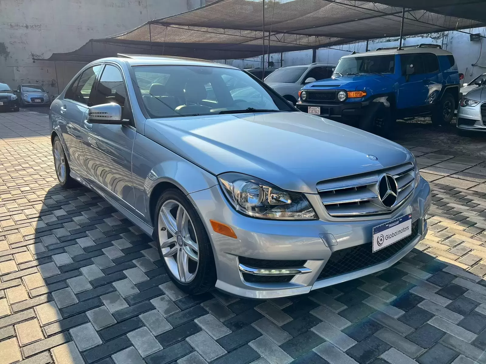 Mercedes Benz C250 Sport Luxury 2013 en Globalmotors, Asunción, Paraguay. - Imagen 3