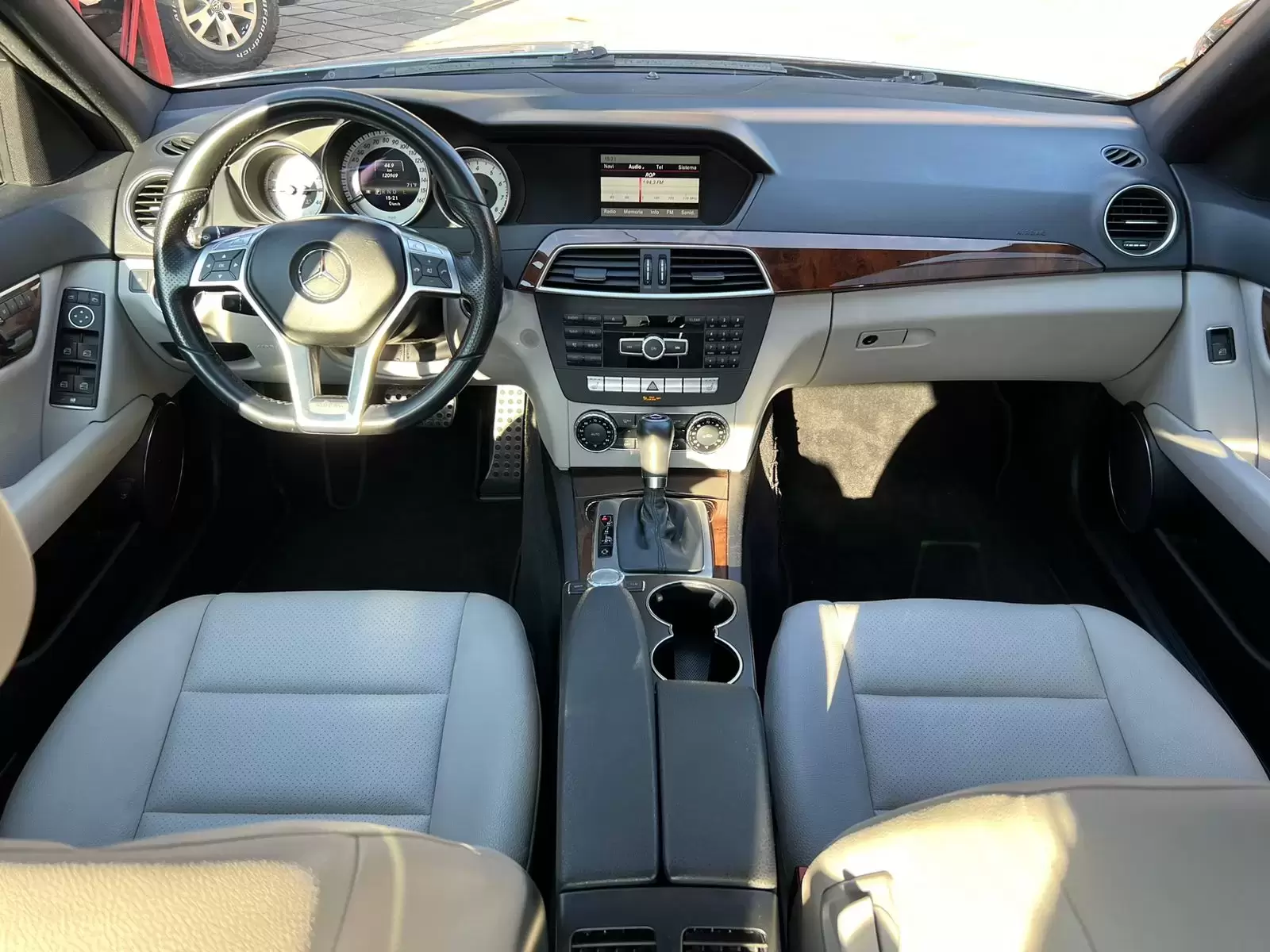 Mercedes Benz C250 Sport Luxury 2013 en Globalmotors, Asunción, Paraguay. - Imagen 14