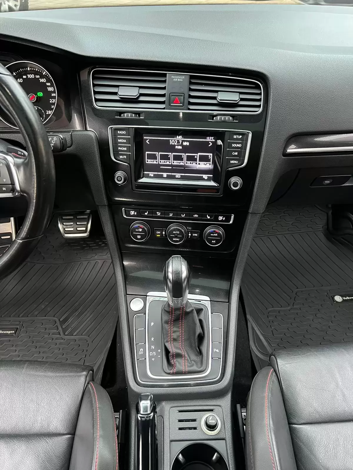 Volkswagen Golf GTI 2016 en Globalmotors: Potencia y estilo deportivo - Imagen 13
