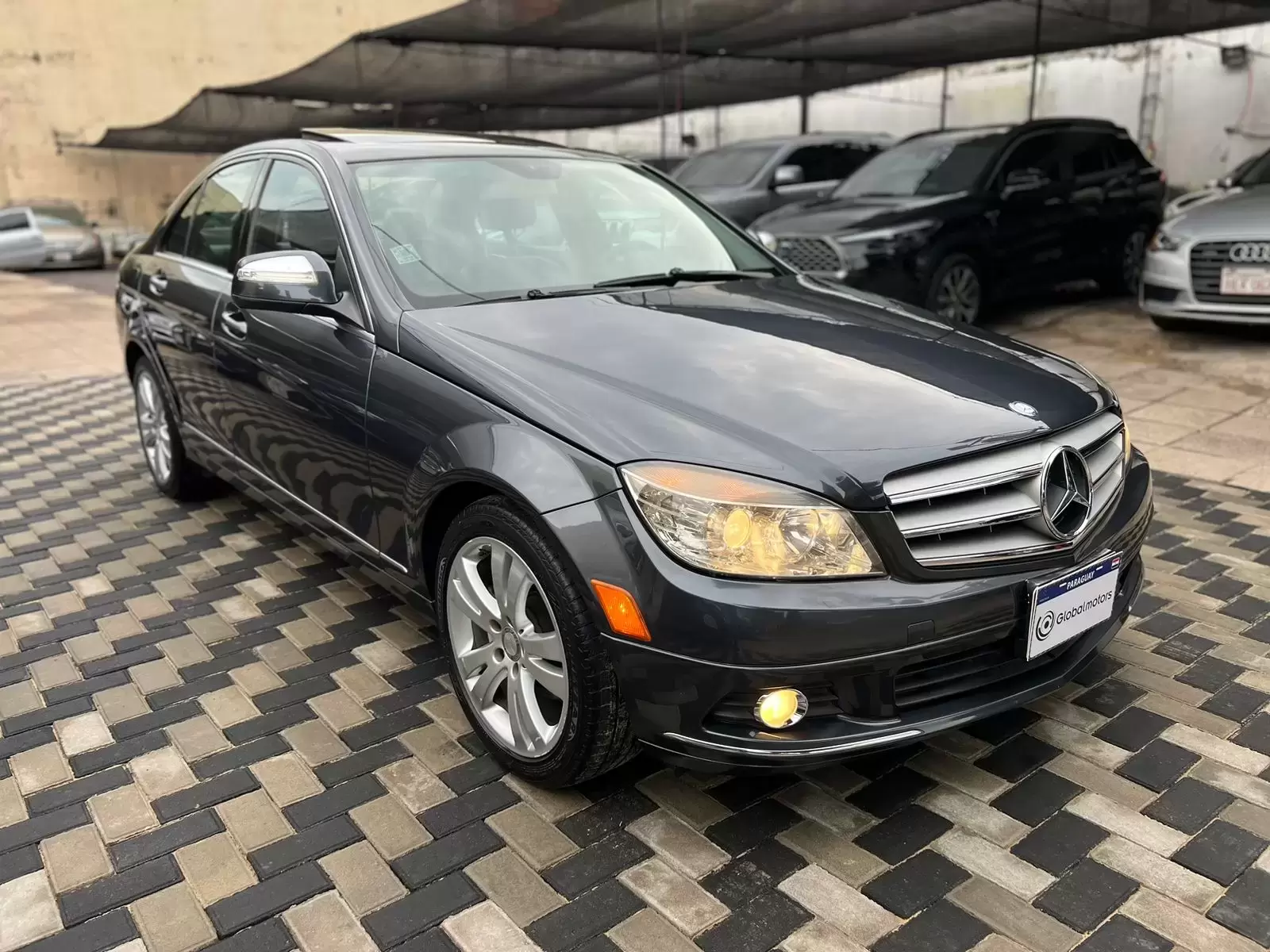 Mercedes Benz C300 Luxury 2009 en Globalmotors: Lujo y rendimiento. - Imagen 3