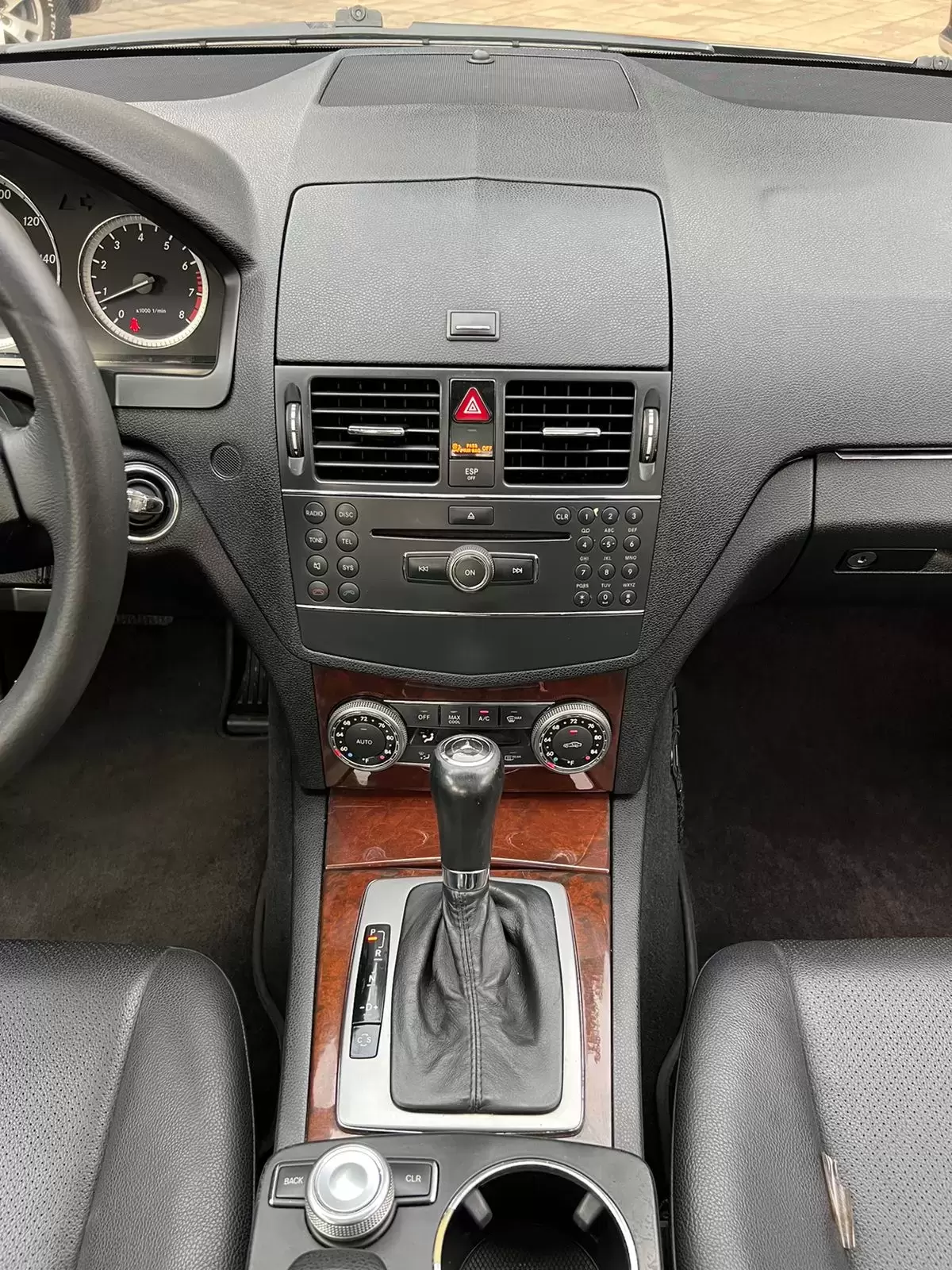 Mercedes Benz C300 Luxury 2009 en Globalmotors: Lujo y rendimiento. - Imagen 12