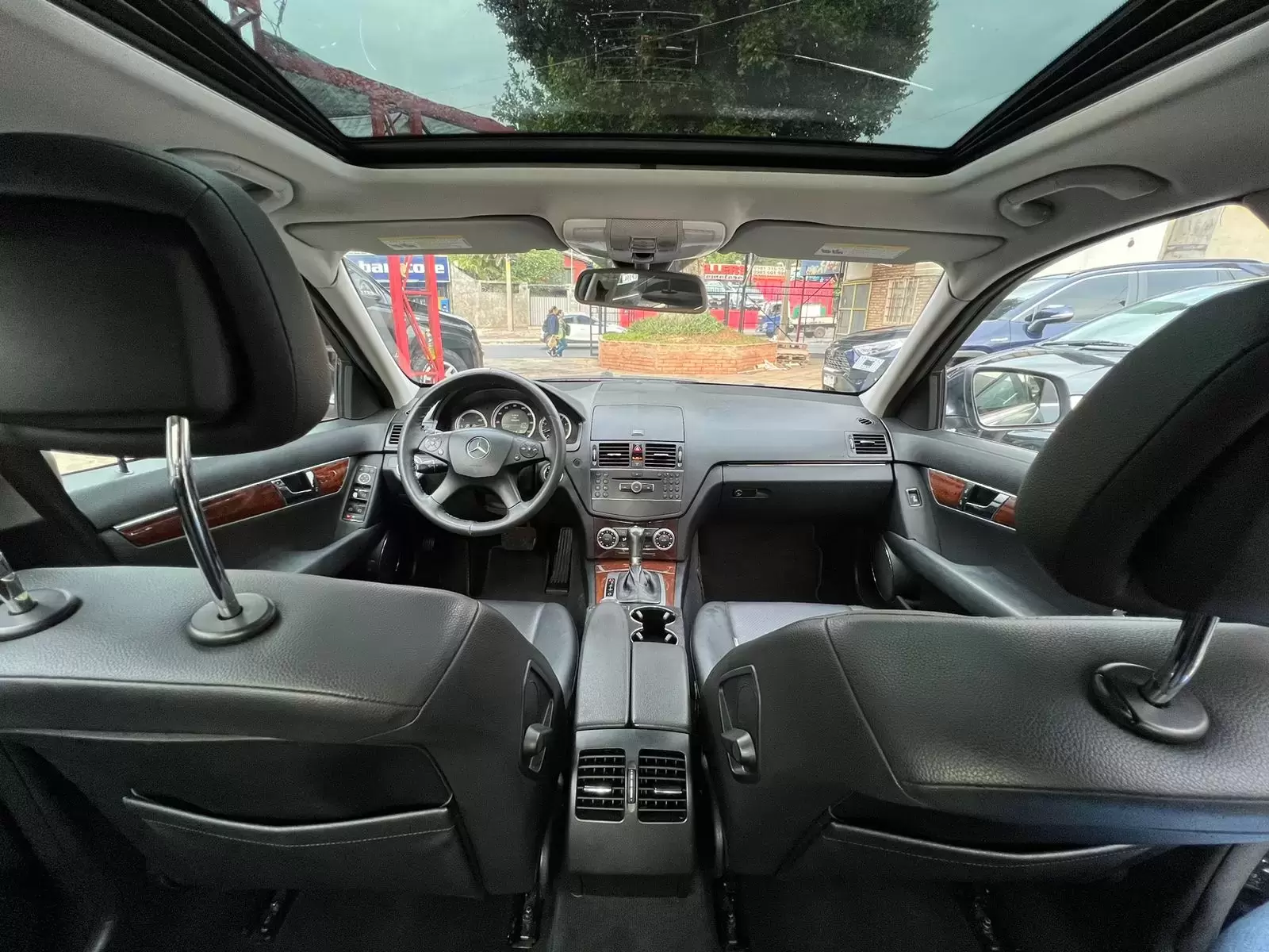 Mercedes Benz C300 Luxury 2009 en Globalmotors: Lujo y rendimiento. - Imagen 13