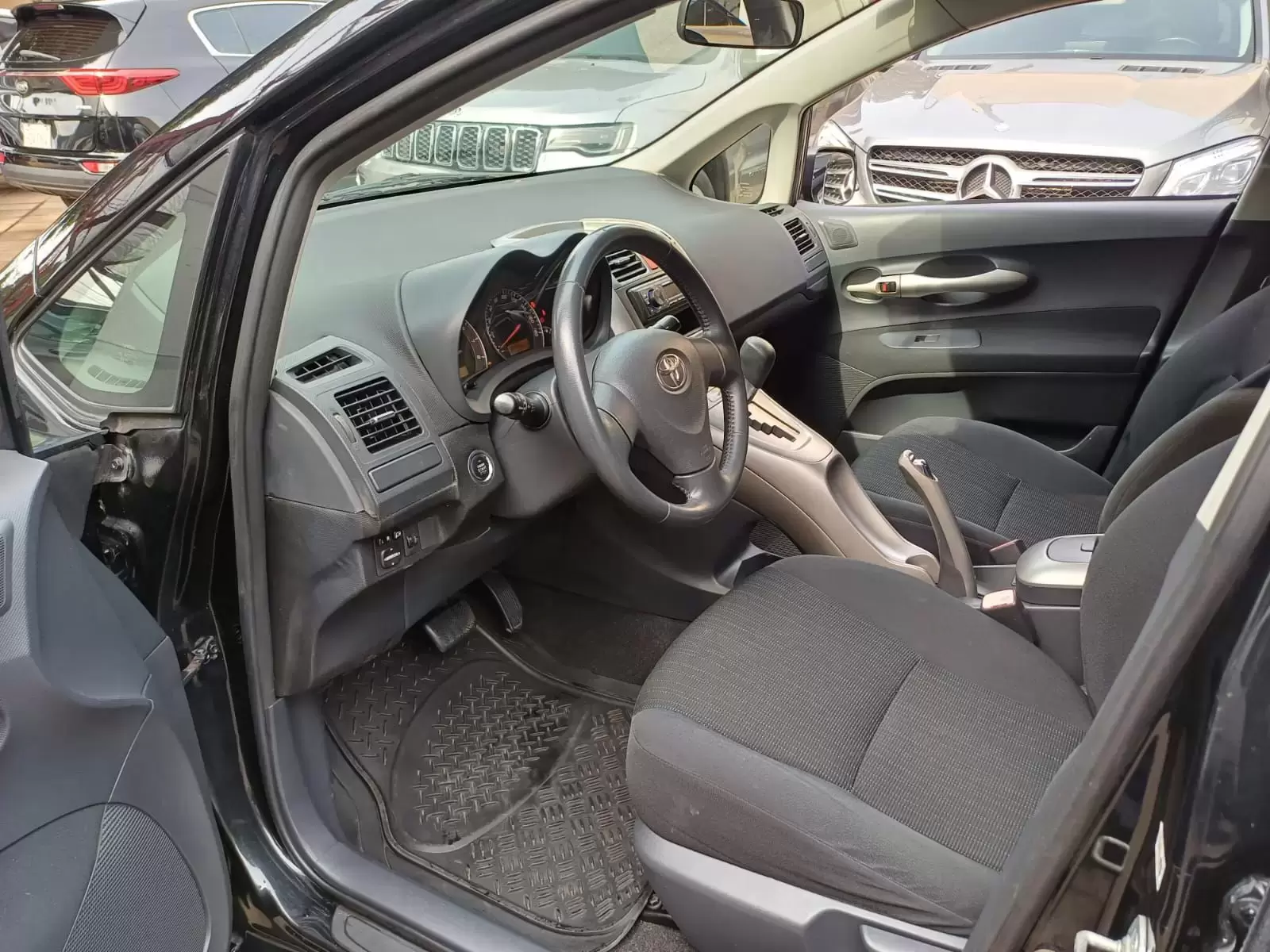 Toyota Auris 2007 en Globalmotors: Compacto, versátil y confiable. - Imagen 8