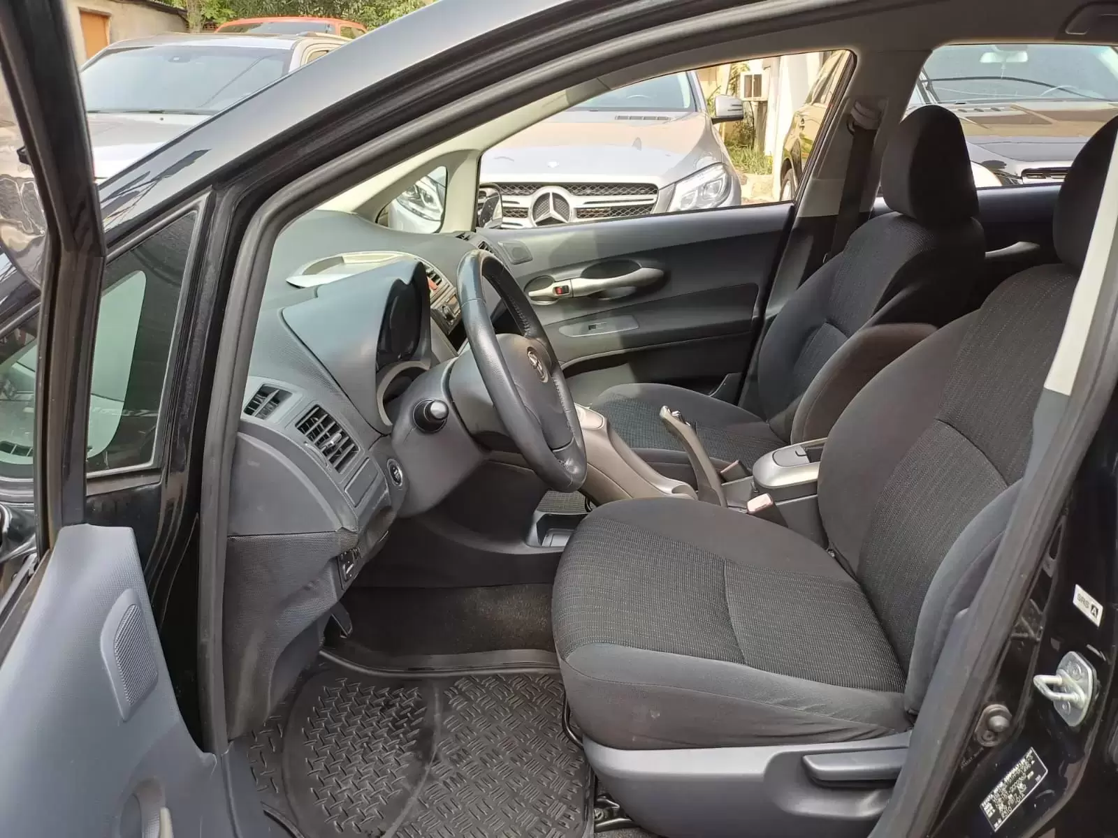 Toyota Auris 2007 en Globalmotors: Compacto, versátil y confiable. - Imagen 9