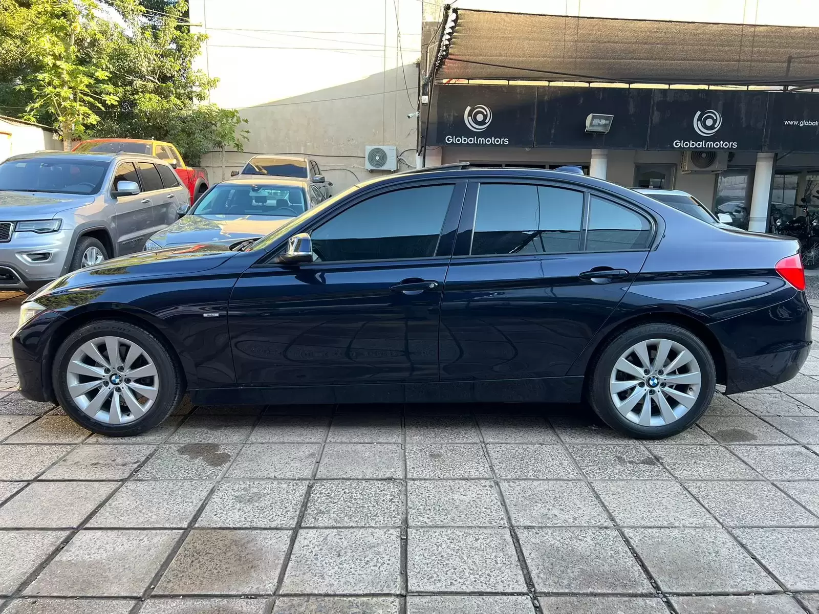 BMW 320d 2012 en Globalmotors: Lujo, rendimiento y tecnología de vanguardia - Imagen 4
