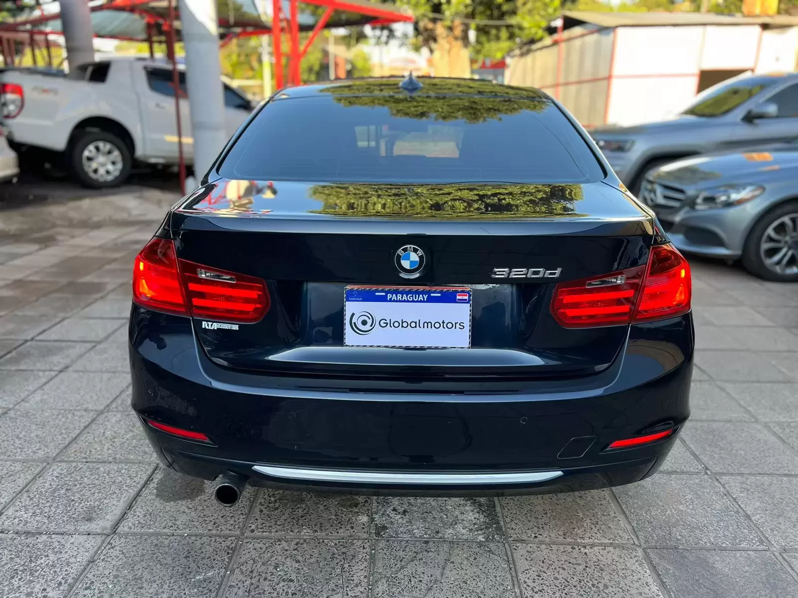 BMW 320d 2012 en Globalmotors: Lujo, rendimiento y tecnología de vanguardia - Imagen 6