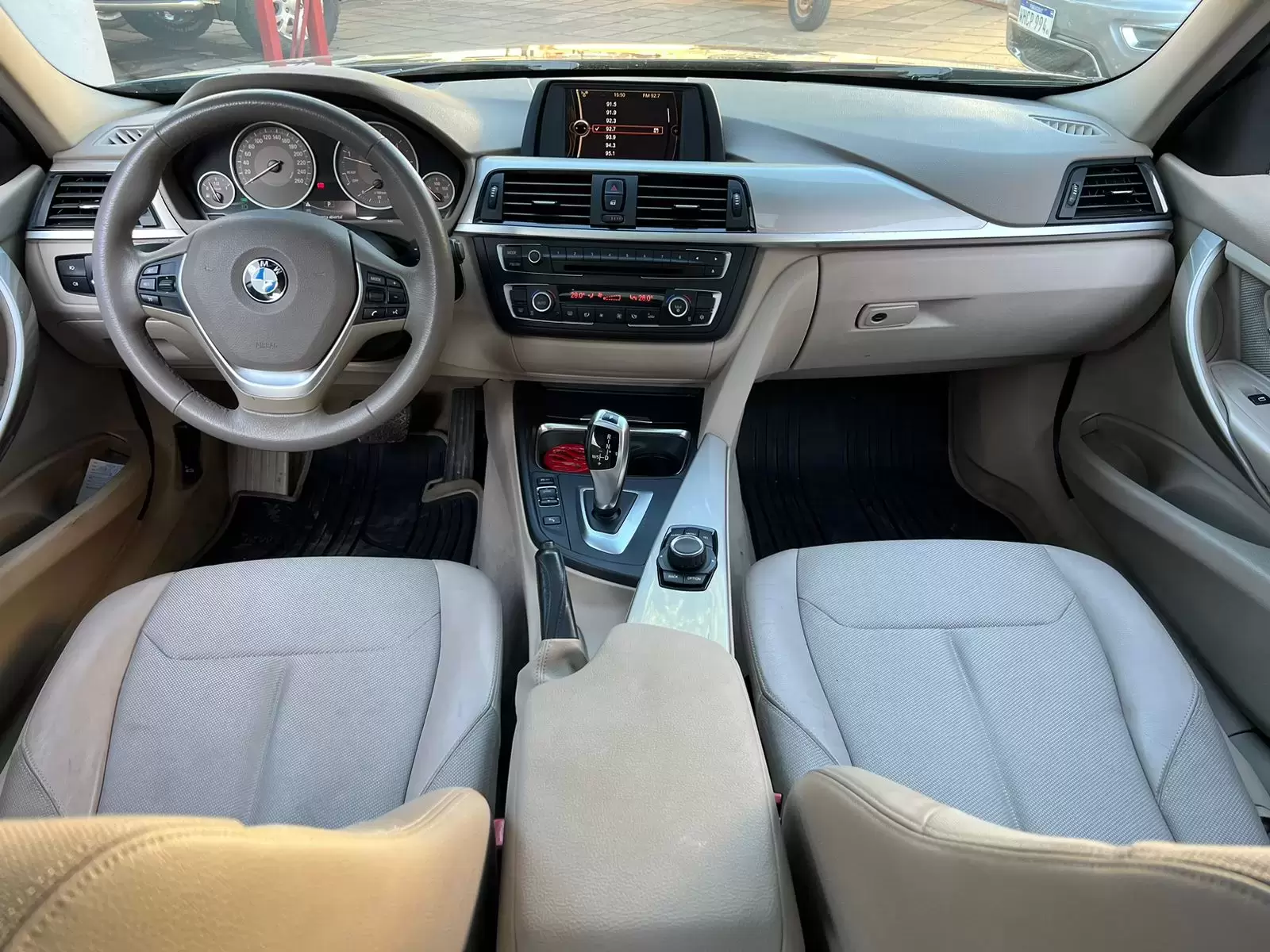 BMW 320d 2012 en Globalmotors: Lujo, rendimiento y tecnología de vanguardia - Imagen 11