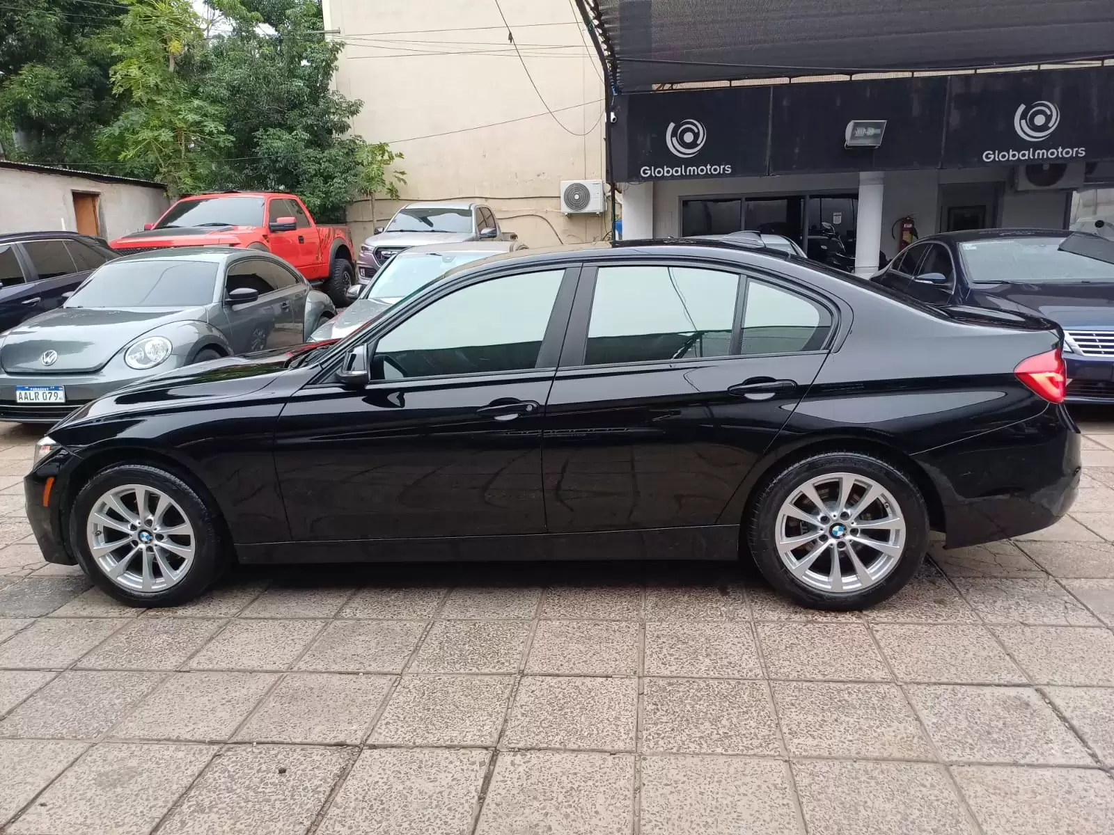BMW 320i Xdrive 2017 en Globalmotors: lujo, rendimiento y seguridad. - Imagen 4