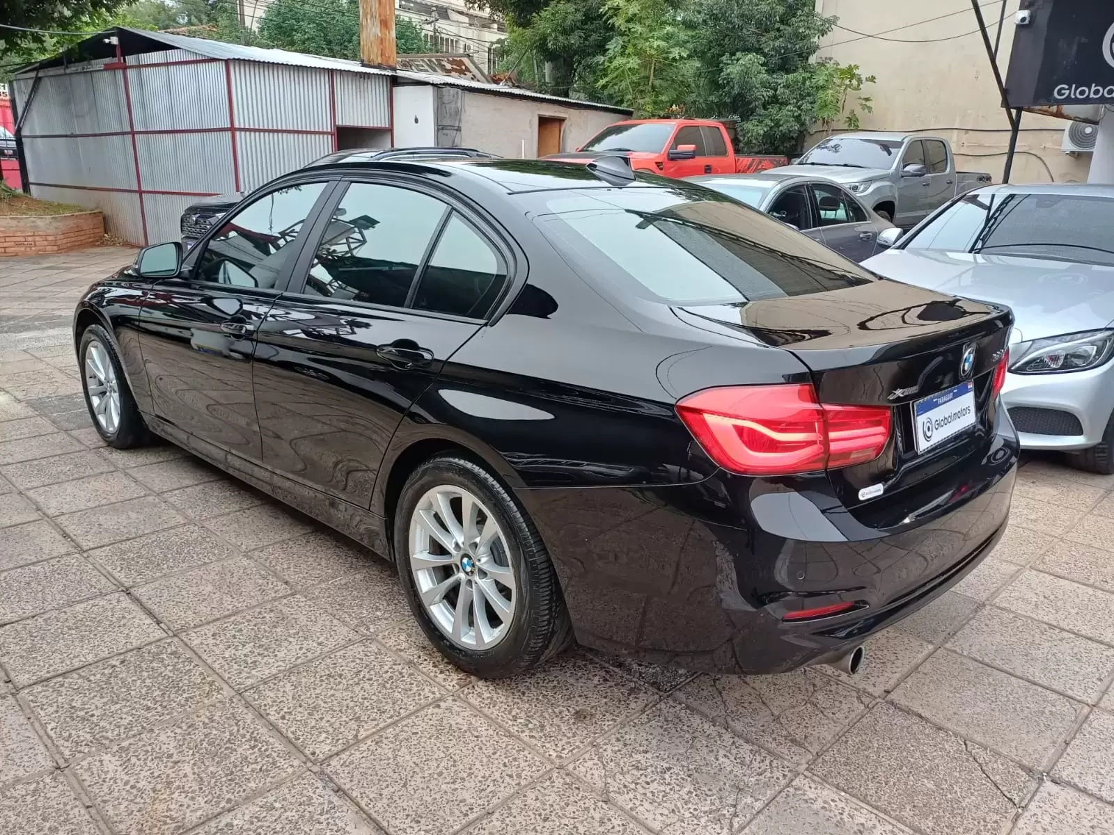 BMW 320i Xdrive 2017 en Globalmotors: lujo, rendimiento y seguridad. - Imagen 5