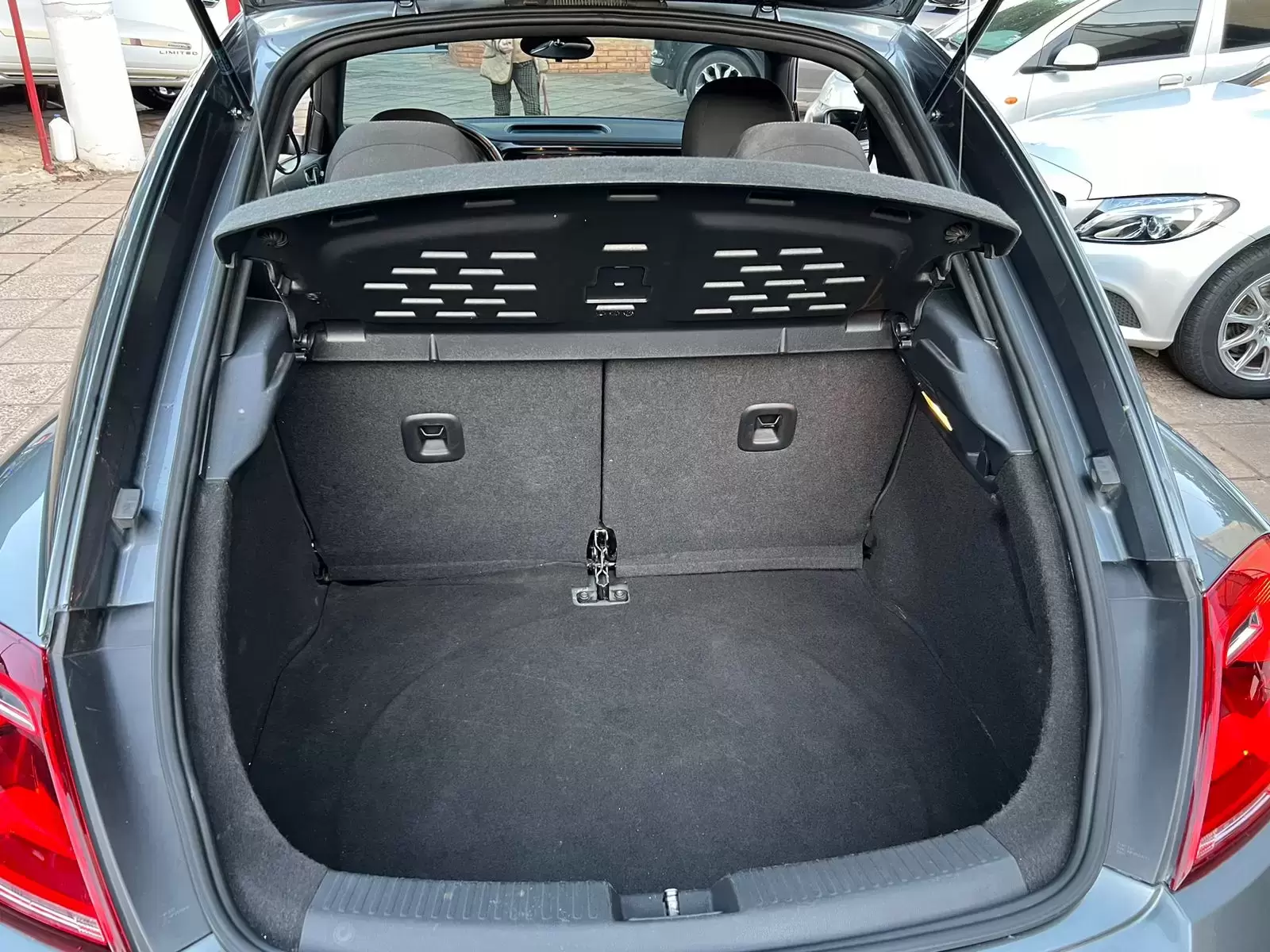Volkswagen Beetle Americano 2014 en Globalmotors: ¡Estilo icónico y moderno! - Imagen 10