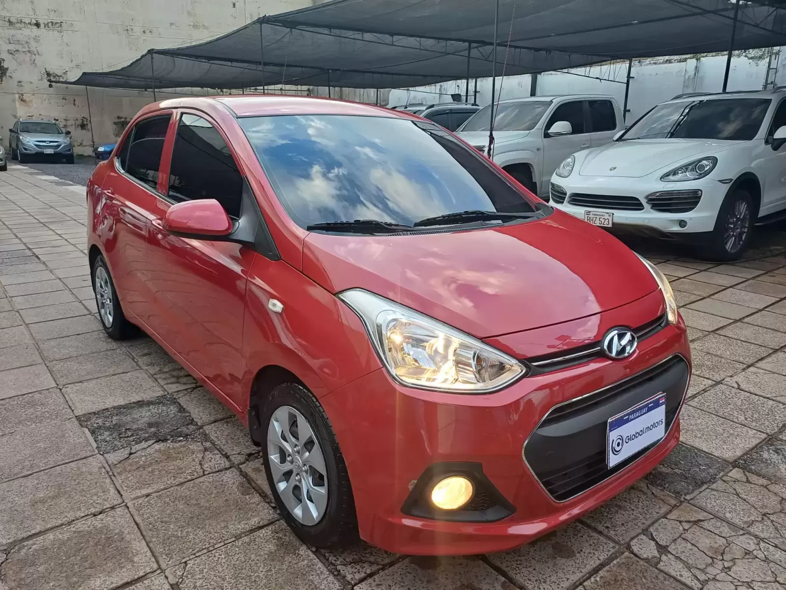 Hyundai Grand i10 Sedan 2017 en Globalmotors: Compacto, moderno y eficiente. - Imagen 3