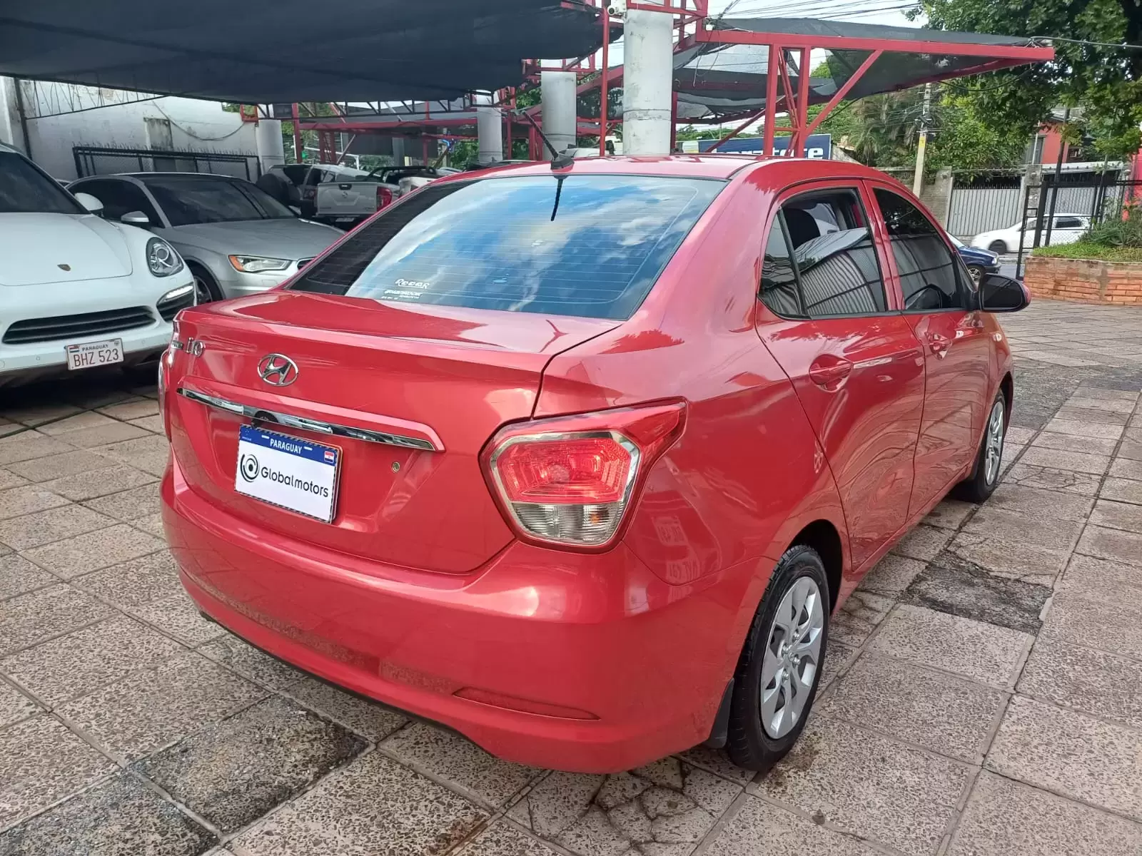 Hyundai Grand i10 Sedan 2017 en Globalmotors: Compacto, moderno y eficiente. - Imagen 7