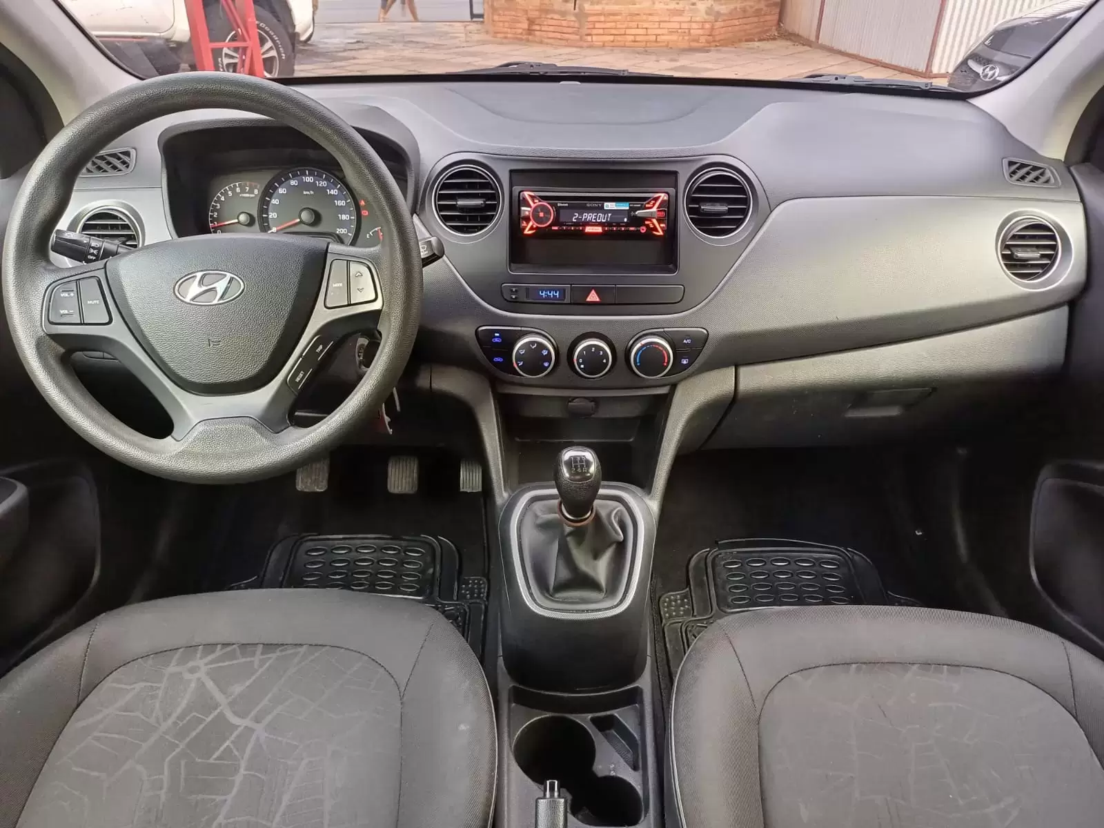 Hyundai Grand i10 Sedan 2017 en Globalmotors: Compacto, moderno y eficiente. - Imagen 12