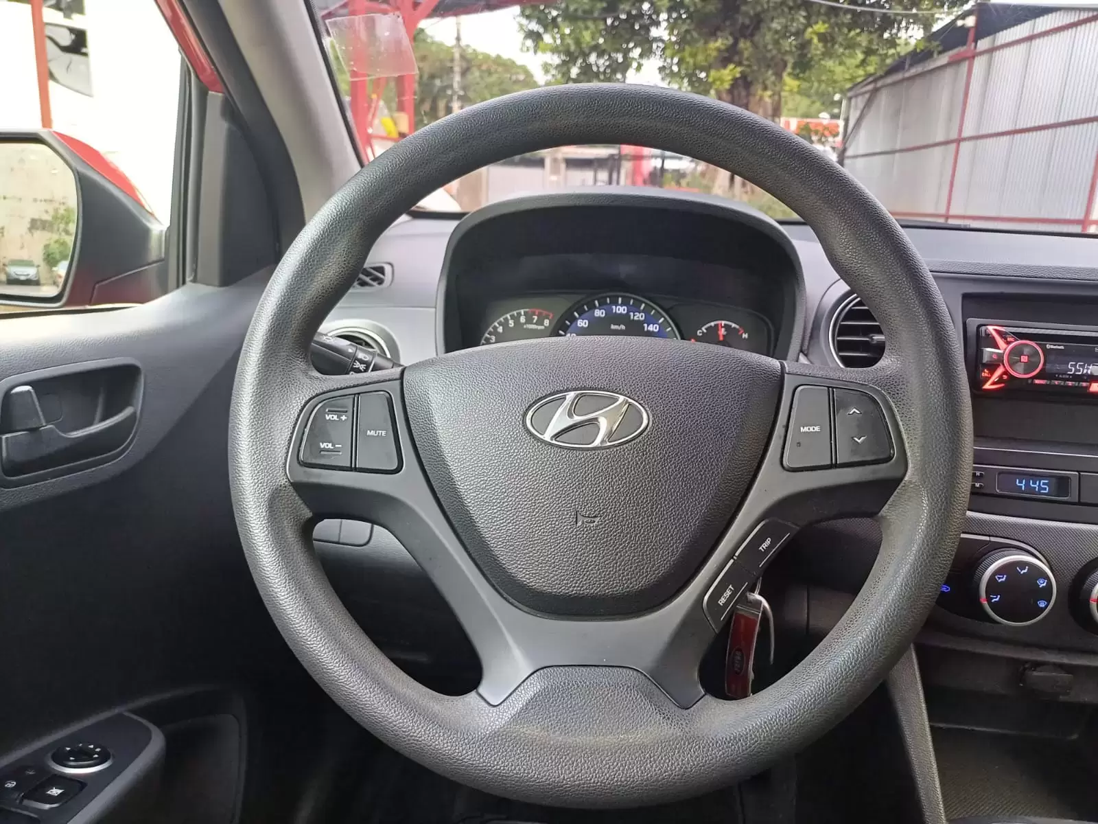 Hyundai Grand i10 Sedan 2017 en Globalmotors: Compacto, moderno y eficiente. - Imagen 15