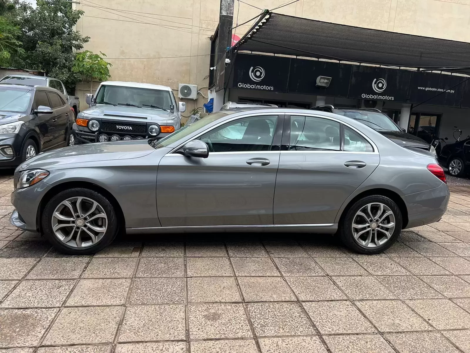 Mercedes Benz C300 4Matic 2015 en Globalmotors: Lujo y rendimiento. - Imagen 4