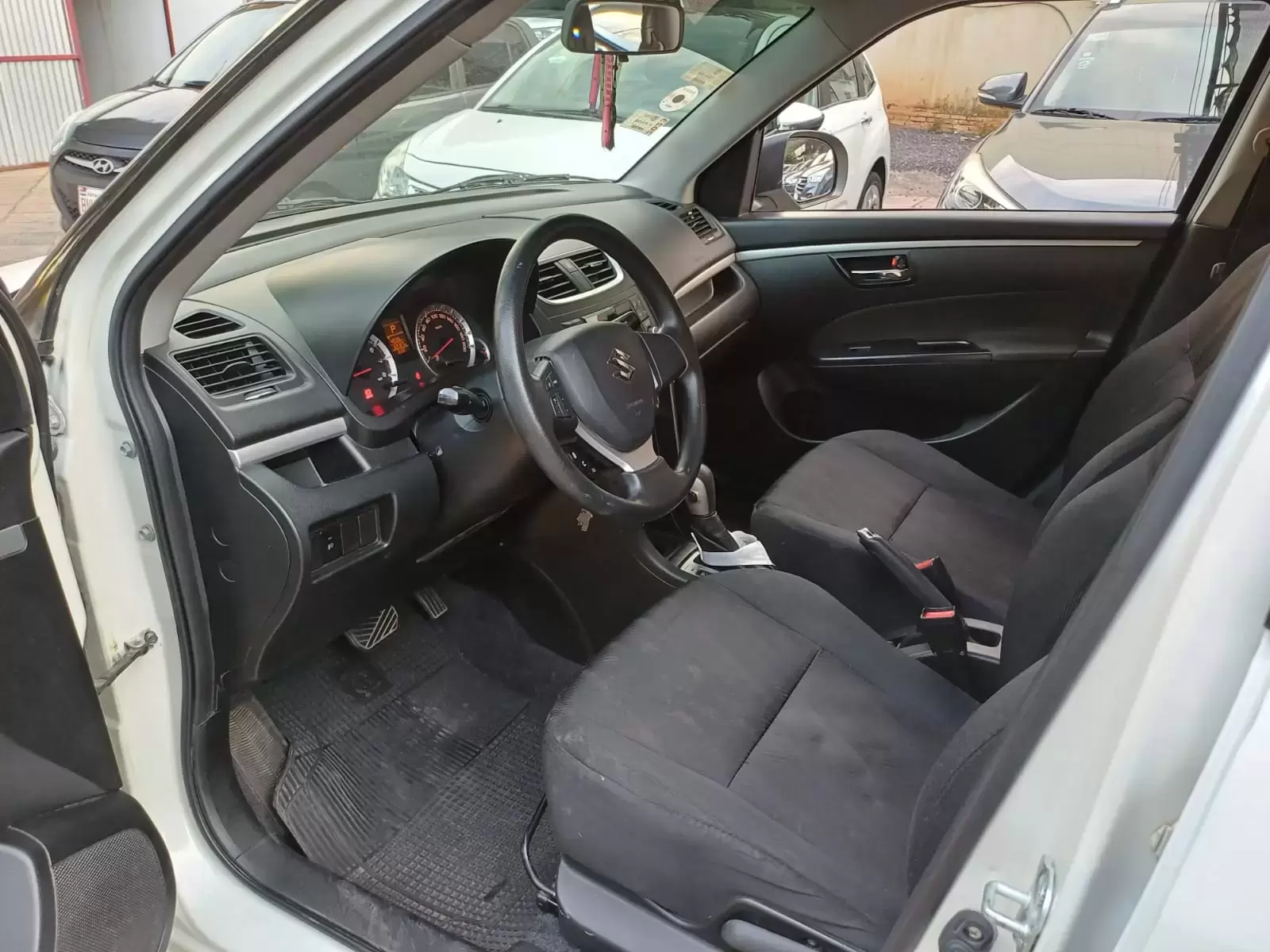 Suzuki New Swift 2015 en Globalmotors: Estilo y rendimiento emocionante. - Imagen 9
