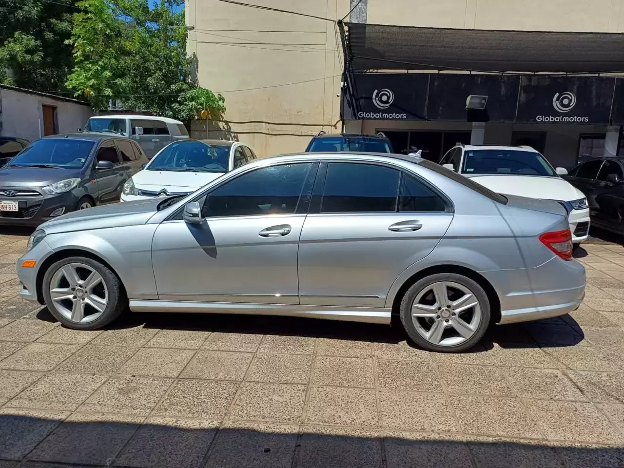 Mercedes Benz C300 (Frente 2012) 2011 en Globalmotors: Elegancia y rendimiento. - Imagen 4