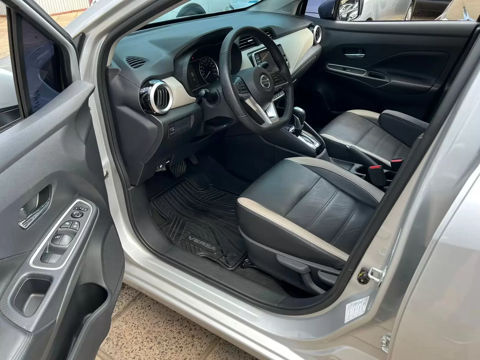 Nissan Versa Exclusive 2022 en Globalmotors: Lujo y potencia garantizados - Imagen 8