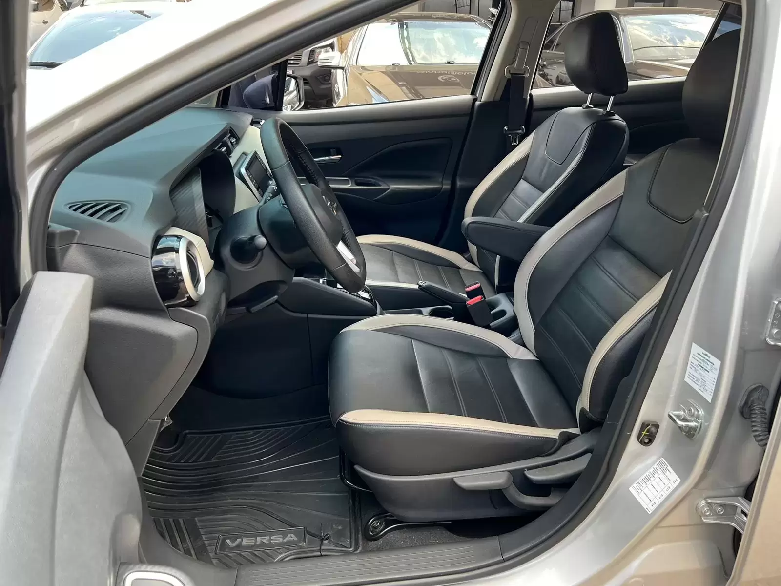 Nissan Versa Exclusive 2022 en Globalmotors: Lujo y potencia garantizados - Imagen 9