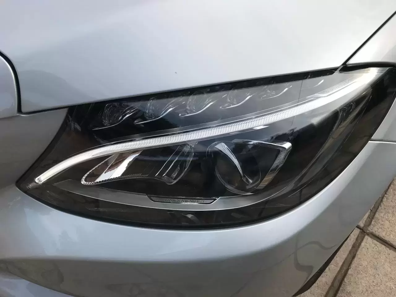 Mercedes Benz C200 2017 en Globalmotors: Elegancia y desempeño en uno. - Imagen 4