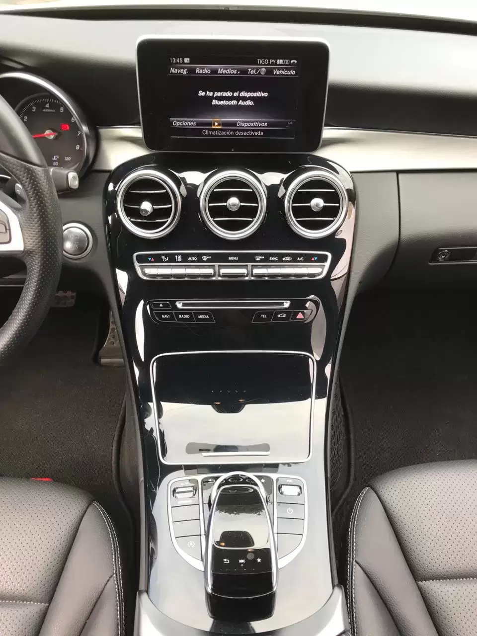 Mercedes Benz C200 2017 en Globalmotors: Elegancia y desempeño en uno. - Imagen 13