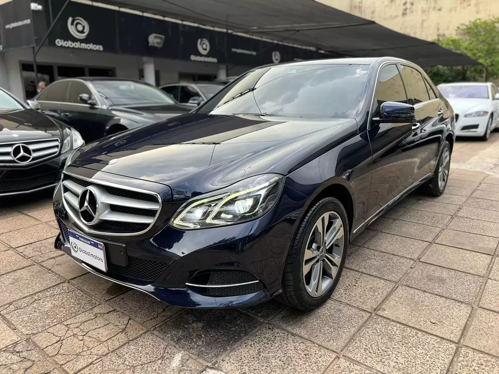 Mercedes Benz E 250 CGI 2014 en Globalmotors: Lujo y rendimiento.
